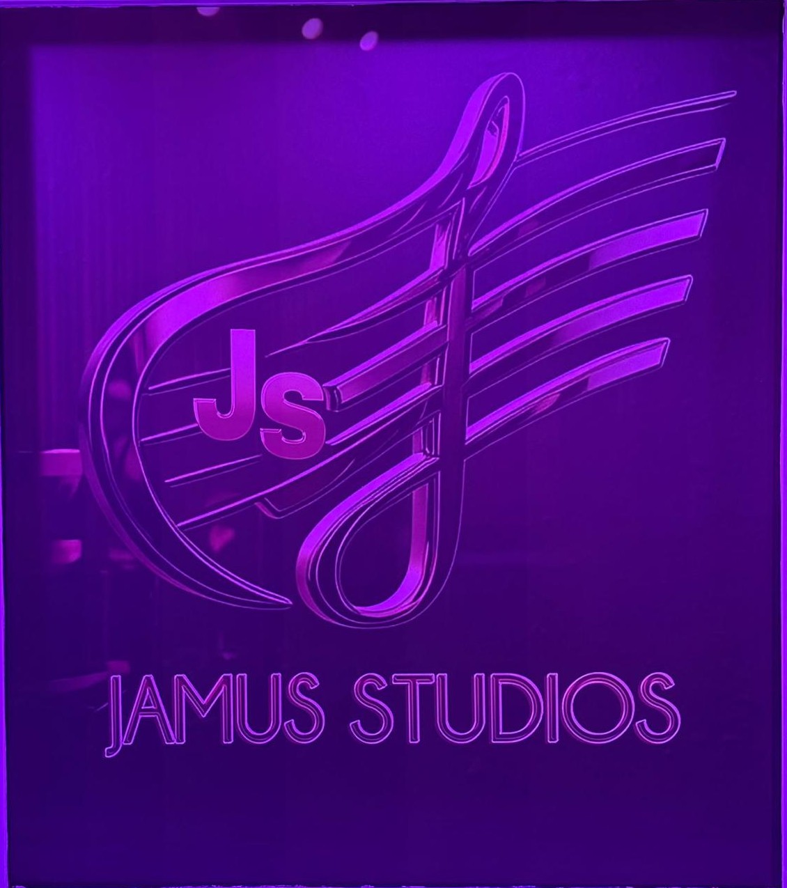 Studio 1019